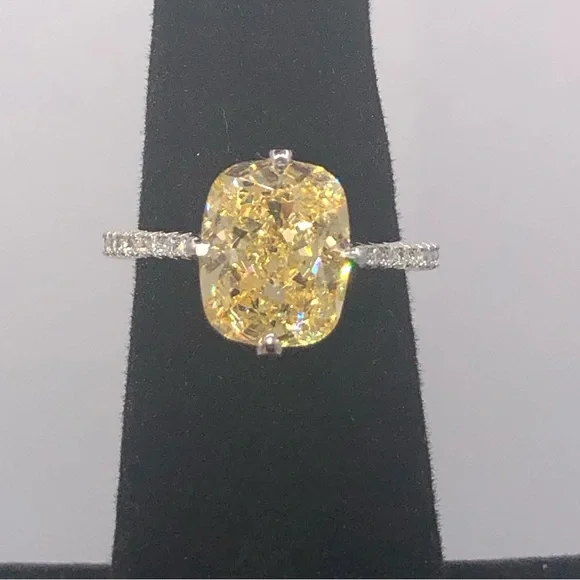 2.5ct Canary Radiant Cut Ring - Picture 12 of 17